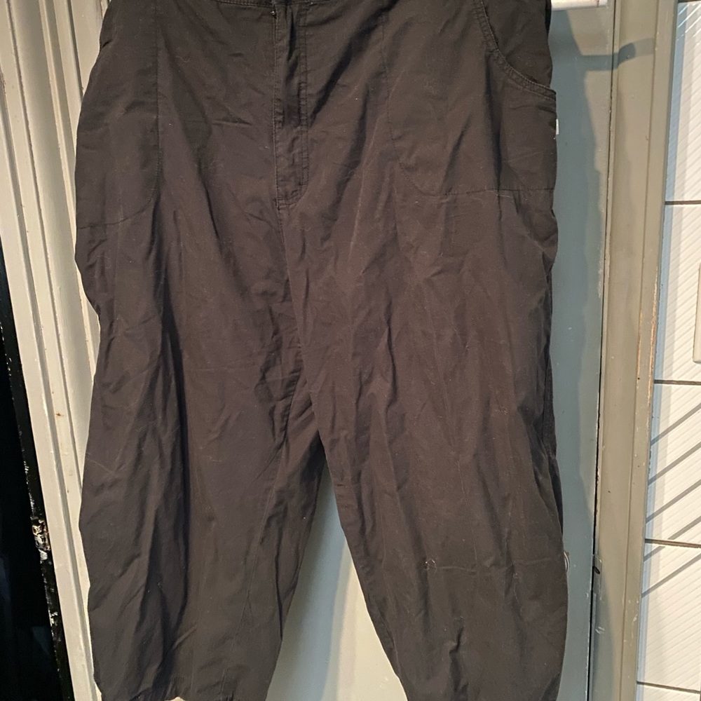 Women’s Capri pants🦋
